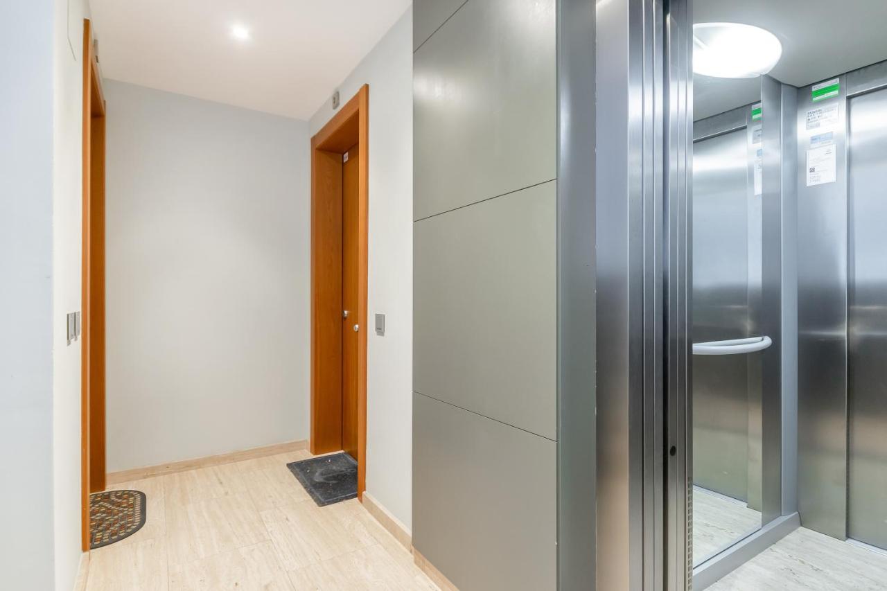 Sant Sebastia Moderno Apartamento A 100 Metros De La Playa Sitges Exterior photo